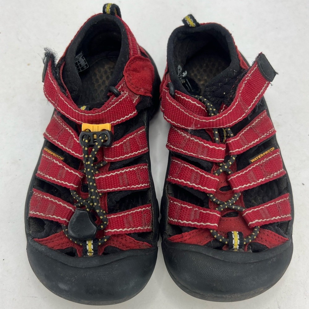 Keen Newport watershoes size 11